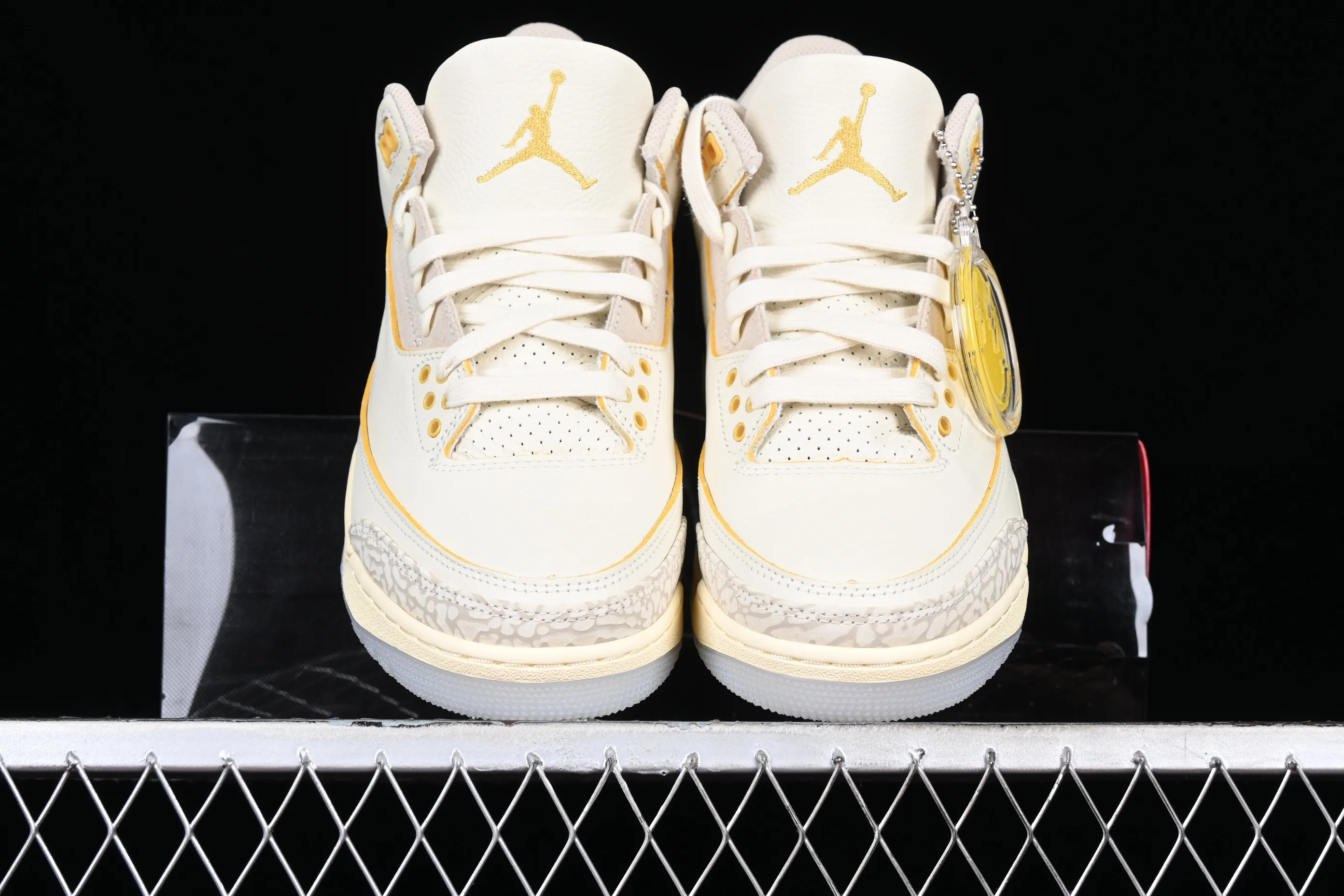 All categories Air Jordan Jordan series basketball shoes Air Jordan 3 foreign trade version J.Balvin x Air Jordan 3 Retro AJ3 Joe 3 rainbow gradient FN0344-901